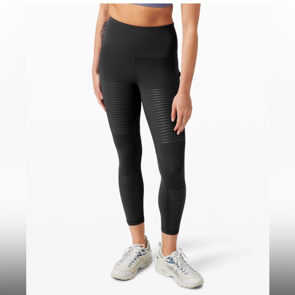 Lululemon Rogue Renegade Super High Rise Tight 25” Size 6 Black